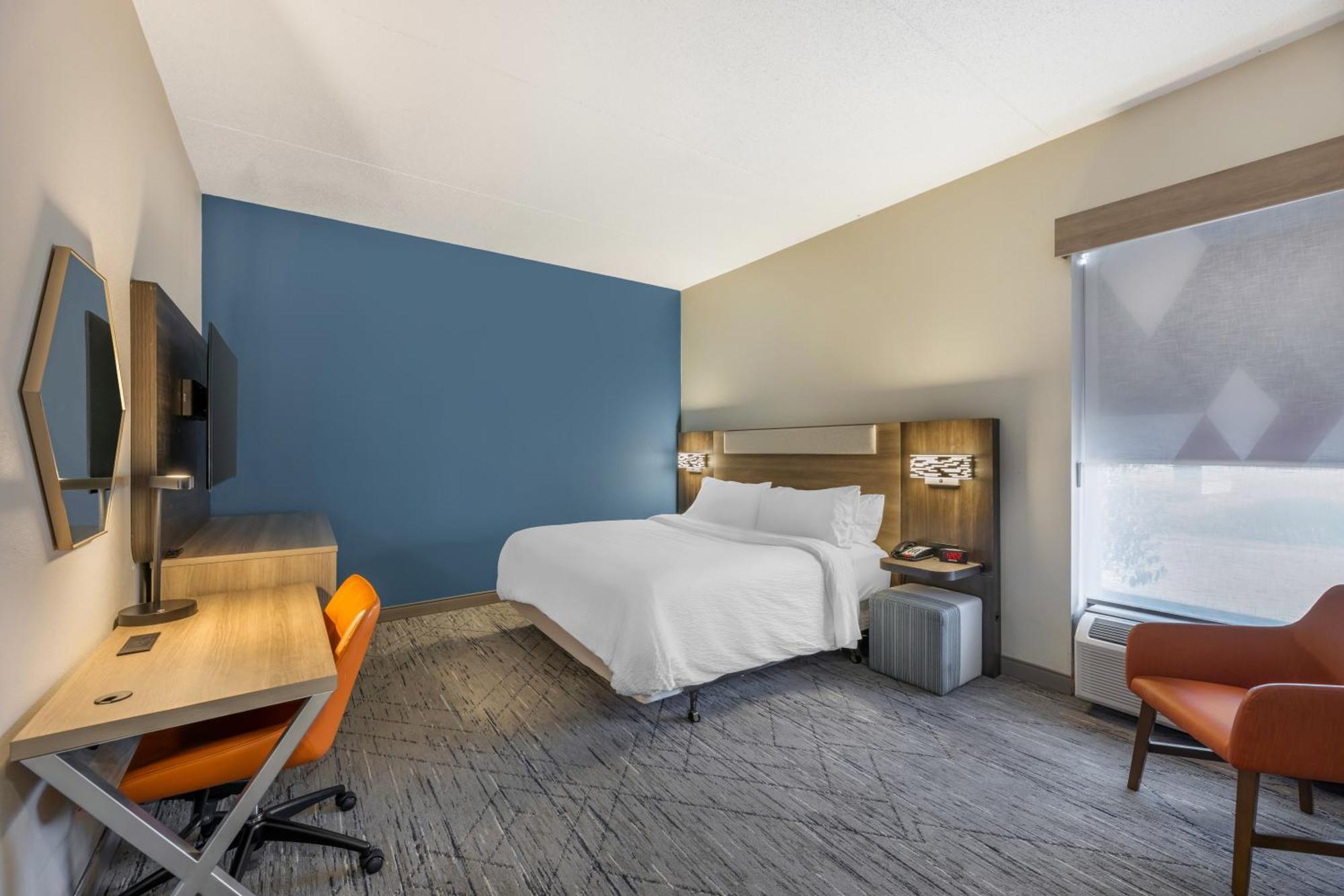 Holiday Inn Express Crestwood By Ihg Экстерьер фото