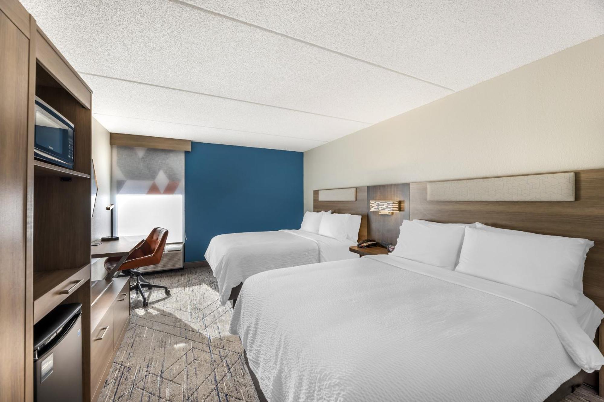 Holiday Inn Express Crestwood By Ihg Экстерьер фото