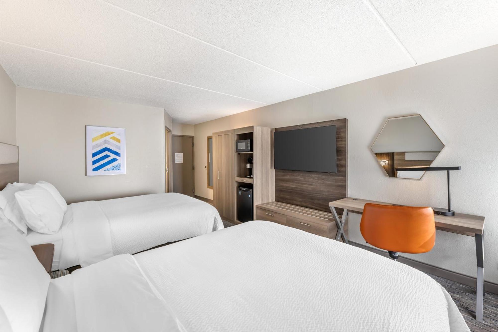 Holiday Inn Express Crestwood By Ihg Экстерьер фото