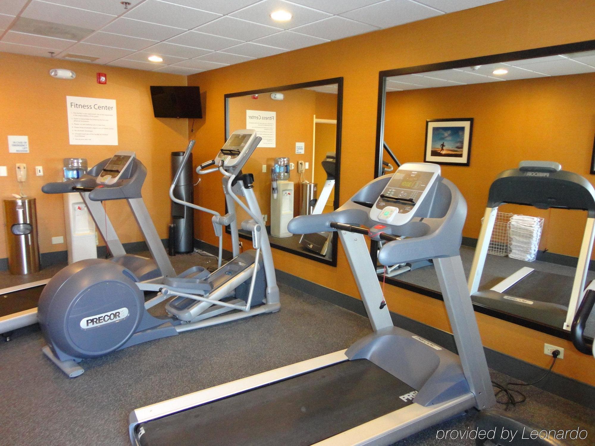Holiday Inn Express Crestwood By Ihg Экстерьер фото